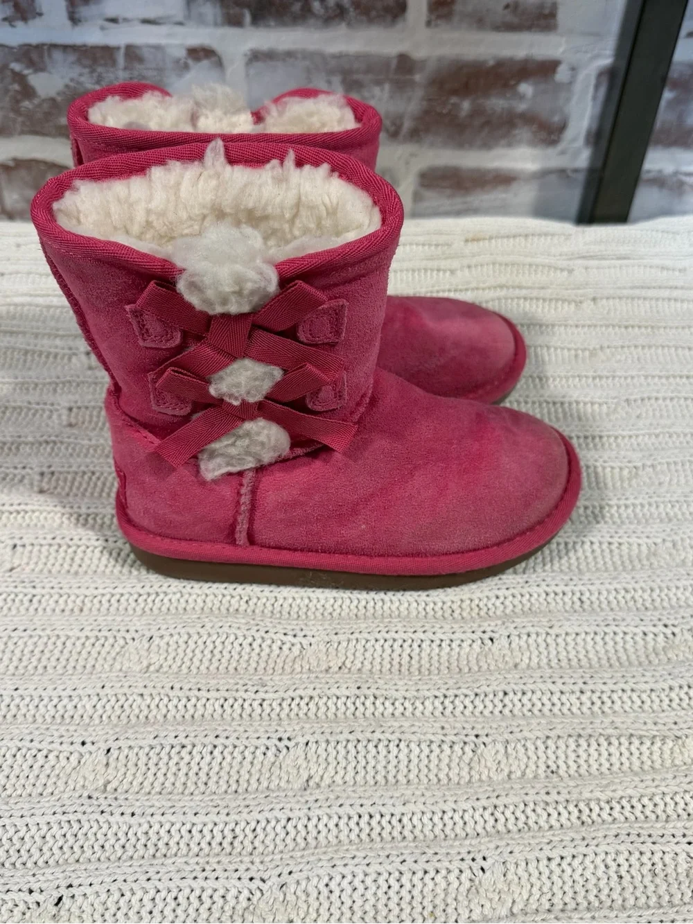 Koolaburra youth  Pink Suede Shearling Lined Boots size 10